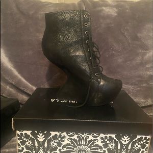 Quantum Black Heel